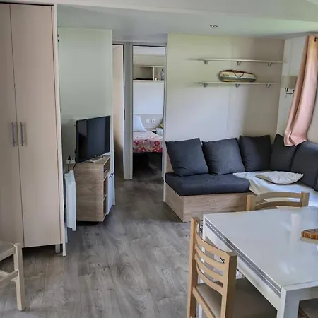 Camping Entre Dunes, Pins Et Ocean.